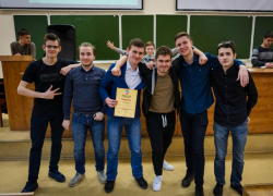 Новочеркасские знатоки сразились за «Хрустальную сову» Новочеркасские знатоки сразились за «Хрустальную сову»
