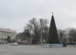 В Новочеркасске место расположения городской ёлки оставят прежним В Новочеркасске место расположения городской ёлки оставят прежним