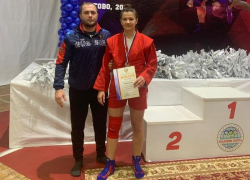 Спортсменка из Новочеркасска завоевала серебро первенства России среди юниоров Спортсменка из Новочеркасска завоевала серебро первенства России среди юниоров