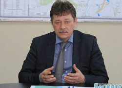 Мэр Новочеркасска отчитал чиновников, которые «курят бамбук», а вместо доклада представляют «роман в стихах» Мэр Новочеркасска отчитал чиновников, которые «курят бамбук», а вместо доклада представляют «роман в стихах»
