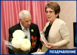 В Новочеркасске ветерана ВОВ поздравили с 95-летием В Новочеркасске ветерана ВОВ поздравили с 95-летием