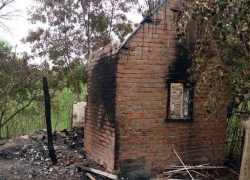 Пострадавшая при пожаре в заброшенном доме на Донском скончалась в больнице Пострадавшая при пожаре в заброшенном доме на Донском скончалась в больнице