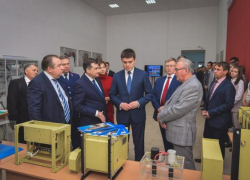 Намоточные станки, квадрокоптер на водородном топливе и томограф: чем похвастали новочеркасцы перед министром науки РФ? Намоточные станки, квадрокоптер на водородном топливе и томограф: чем похвастали новочеркасцы перед министром науки РФ?