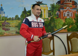 Харизматичного борца Юрия Денисова поздравили в Новочеркасске с золотом Кубка Мира Харизматичного борца Юрия Денисова поздравили в Новочеркасске с золотом Кубка Мира
