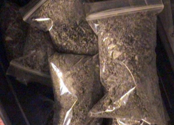 В новочеркасской школе сторож курил марихуану и писал стихи В новочеркасской школе сторож курил марихуану и писал стихи