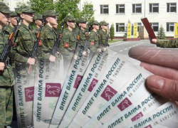 В Новочеркасске подполковник вымогал деньги с военнослужащих за отправку в Сирию В Новочеркасске подполковник вымогал деньги с военнослужащих за отправку в Сирию
