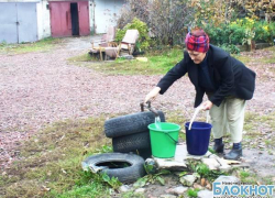 В Новочеркасске трубу на улице Комитетской нашли - водоснабжение восстановлено В Новочеркасске трубу на улице Комитетской нашли - водоснабжение восстановлено