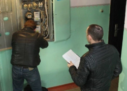 Ростовские энергетики решили отрезать от электроснабжения полторы тысячи абонентов-новочеркасцев Ростовские энергетики решили отрезать от электроснабжения полторы тысячи абонентов-новочеркасцев