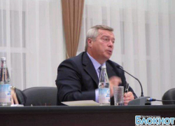 Губернатор пообещал Новочеркасску новый мост и спорткомплекс Губернатор пообещал Новочеркасску новый мост и спорткомплекс