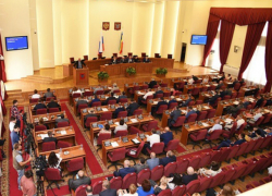 Только два депутата ЗС от Новочеркасска проголосовали против повышения пенсионного возраста Только два депутата ЗС от Новочеркасска проголосовали против повышения пенсионного возраста