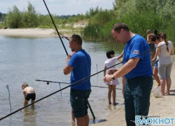 Новочеркасские пожарные сходили с ребятами из подшефного детского дома на рыбалку Новочеркасские пожарные сходили с ребятами из подшефного детского дома на рыбалку