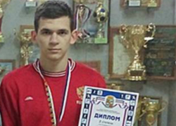 Новочеркасец Иван Шишков завоевал золото чемпионата Волгоградской области по боксу Новочеркасец Иван Шишков завоевал золото чемпионата Волгоградской области по боксу