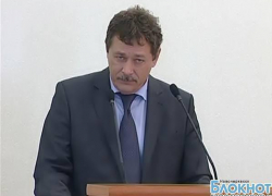 Мэр Новочеркасска попросил граждан не обсуждать городские проблемы на форумах и лавочках Мэр Новочеркасска попросил граждан не обсуждать городские проблемы на форумах и лавочках