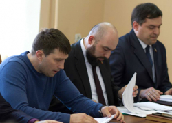 Новочеркасские депутаты отказались от идеи согласования замов сити-менеджера с Гордумой Новочеркасские депутаты отказались от идеи согласования замов сити-менеджера с Гордумой