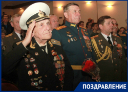 В Новочеркасске ветеранов ВОВ поздравили с 74-й годовщиной Победы В Новочеркасске ветеранов ВОВ поздравили с 74-й годовщиной Победы