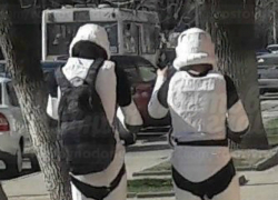 «Звездные войны» начались на улицах Новочеркасска: возможно где-то притаился Дарт Вейдер «Звездные войны» начались на улицах Новочеркасска: возможно где-то притаился Дарт Вейдер