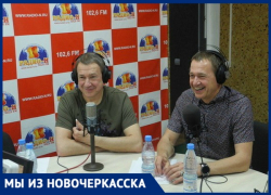 Пародисты-близнецы из Новочеркасска еще в школе пользовались своим сходством Пародисты-близнецы из Новочеркасска еще в школе пользовались своим сходством