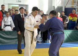 В Новочеркасске прошел чемпионат Южного военного округа по дзюдо В Новочеркасске прошел чемпионат Южного военного округа по дзюдо