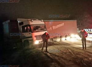 Пьяный водитель фуры стал виновником ДТП на въезде в Новочеркасск Пьяный водитель фуры стал виновником ДТП на въезде в Новочеркасск