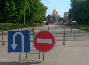 В Новочеркасске на 4 дня перекроют движение транспорта В Новочеркасске на 4 дня перекроют движение транспорта