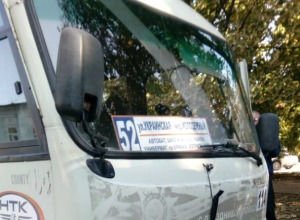 В Новочеркасске, в ДТП с маршруткой пострадали пассажиры В Новочеркасске, в ДТП с маршруткой пострадали пассажиры