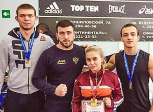 Золото и серебро областного чемпионата по вольной борьбе завоевали спортсмены из Новочеркасска Золото и серебро областного чемпионата по вольной борьбе завоевали спортсмены из Новочеркасска