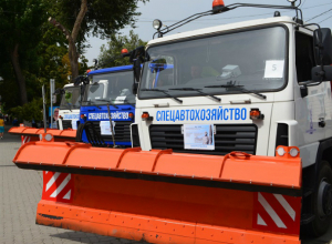 Новочеркасск получил новую коммунальную технику Новочеркасск получил новую коммунальную технику