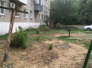 «Наш двор выглядит как послевоенные катакомбы» - новочеркасцы ведут бесконечную борьбу с администрацией и УК «Наш двор выглядит как послевоенные катакомбы» - новочеркасцы ведут бесконечную борьбу с администрацией и УК