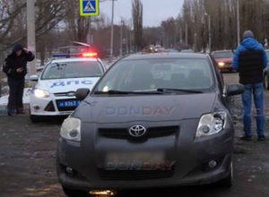 Иномарка сбила девятилетнюю девочку возле пешеходного перехода в Новочеркасске Иномарка сбила девятилетнюю девочку возле пешеходного перехода в Новочеркасске