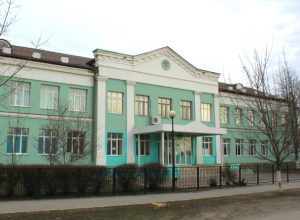 Учеников и персонал 14-й школы Новочеркасска эвакуировали из-за странной сумки Учеников и персонал 14-й школы Новочеркасска эвакуировали из-за странной сумки