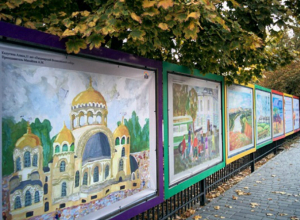 Первая детская галерея на свежем воздухе открылась в Новочеркасске Первая детская галерея на свежем воздухе открылась в Новочеркасске
