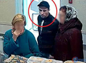 Падкий на сладкое воришка попал на видео в Новочеркасске Падкий на сладкое воришка попал на видео в Новочеркасске