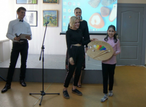 В новочеркасской детской художественной школе имени Дубовского прошло посвящение в художники В новочеркасской детской художественной школе имени Дубовского прошло посвящение в художники