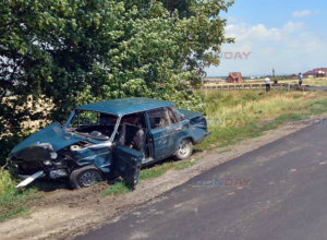 Не поделившие перекресток под Новочеркасском водители попали в больницу Не поделившие перекресток под Новочеркасском водители попали в больницу