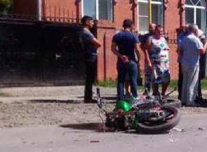 «Газель» сбила мотоцикл при развороте в станице Кривянской под Новочеркасском «Газель» сбила мотоцикл при развороте в станице Кривянской под Новочеркасском