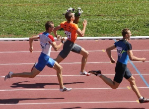 Спортсмены из Новочеркасска выиграли пять медалей на чемпионате области по легкой атлетике Спортсмены из Новочеркасска выиграли пять медалей на чемпионате области по легкой атлетике