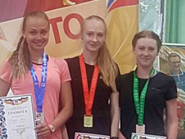 Новочеркасские студенты заняли первое место на чемпионате по легкой атлетике Новочеркасские студенты заняли первое место на чемпионате по легкой атлетике