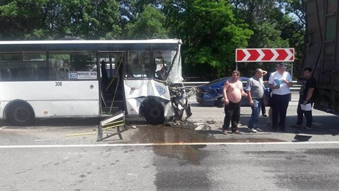 Несовершеннолетних пострадавших из новочеркасского автобуса перевели в областную детскую больницу Несовершеннолетних пострадавших из новочеркасского автобуса перевели в областную детскую больницу