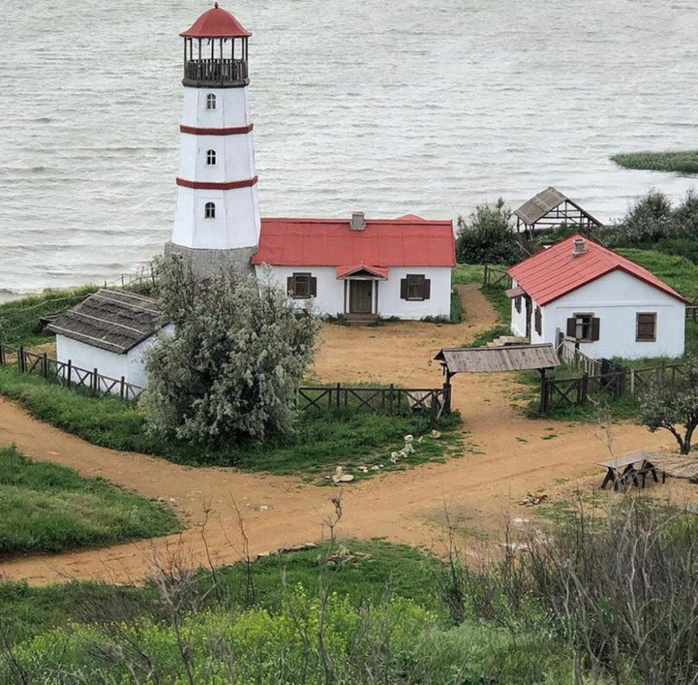 Маяк на побережье Таганрогского залива прославил на всю страну небольшой хутор Мержаново
