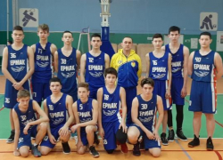 Новочеркасские баскетболисты завоевали серебро областного первенства