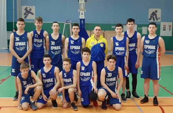 Новочеркасские баскетболисты завоевали серебро областного первенства